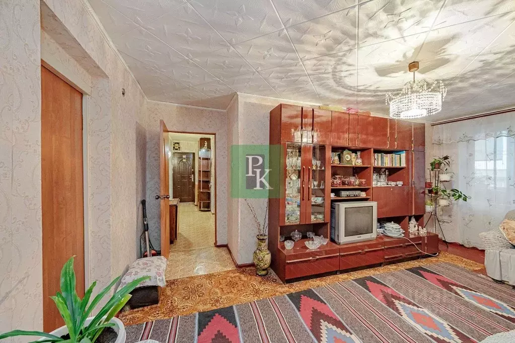 3-к кв. Севастополь пос. Любимовка, ул. Софьи Перовской, 50 (58.6 м) - Фото 1