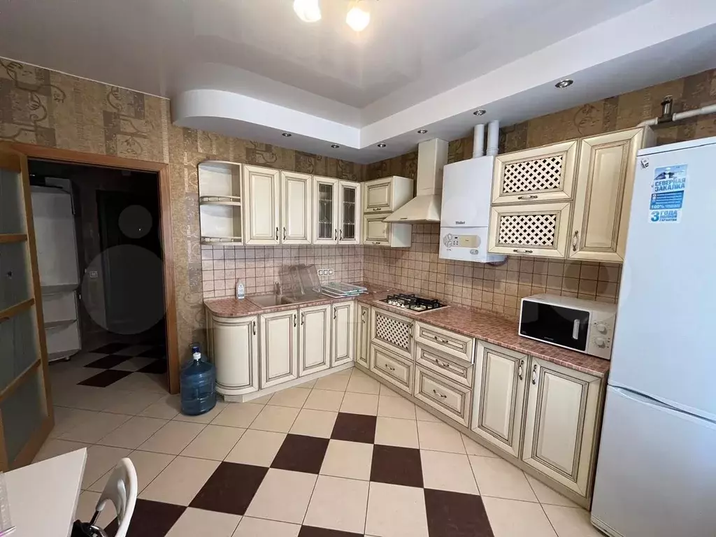1-к. квартира, 47 м, 2/5 эт. - Фото 1