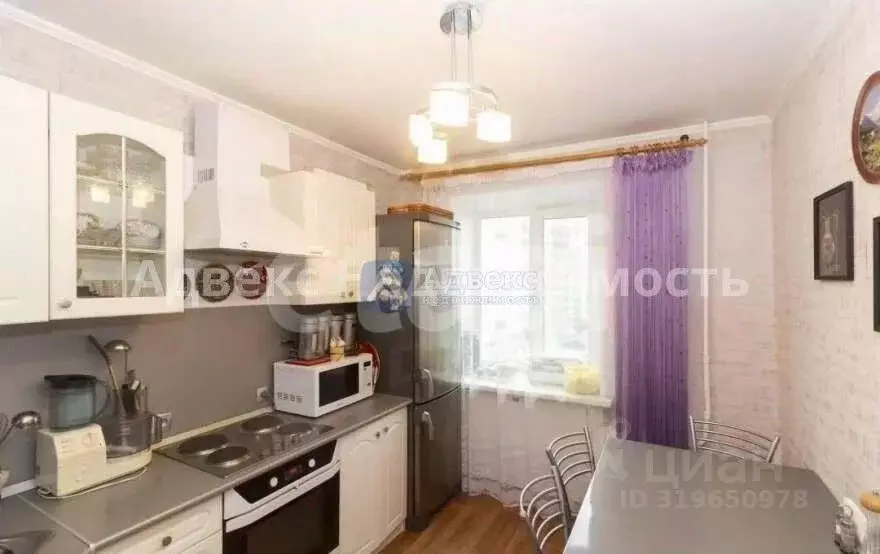 2-к кв. Тюменская область, Тюмень ул. Самарцева, 29 (59.0 м) - Фото 0