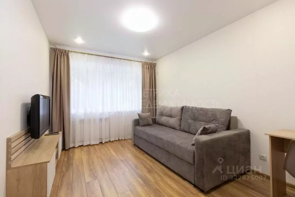 2-к кв. Тюменская область, Тюмень ул. Мельникайте, 64 (42.5 м) - Фото 1