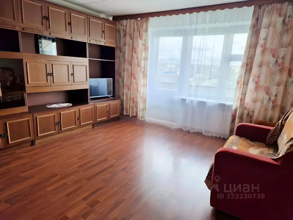 3-к кв. Кемеровская область, Мыски Центральная ул., 61 (62.0 м) - Фото 1