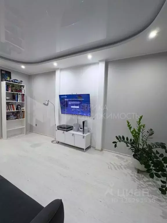 2-к кв. Тюменская область, Тюмень ул. Западносибирская, 22 (50.6 м) - Фото 1