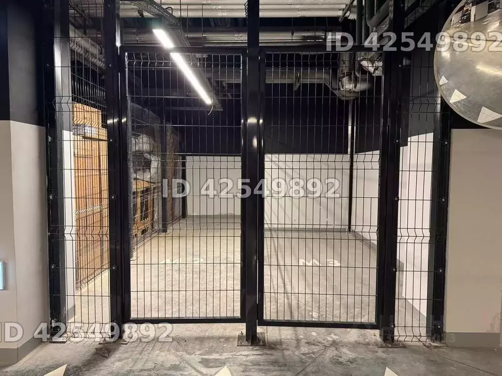 Гараж в Москва ул. Усачева, 15 (10 м) - Фото 1