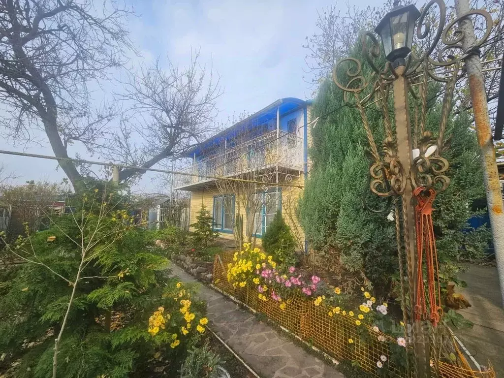 Дом в Краснодарский край, Абинск ул. Некрасова (80 м) - Фото 1