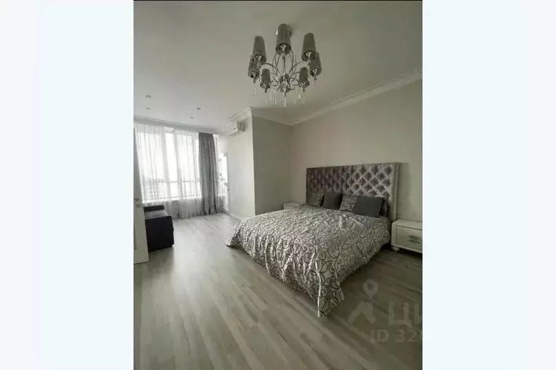 3-к кв. Краснодарский край, Сочи Светлана мкр, ул. Гагринская, 10 ... - Фото 0