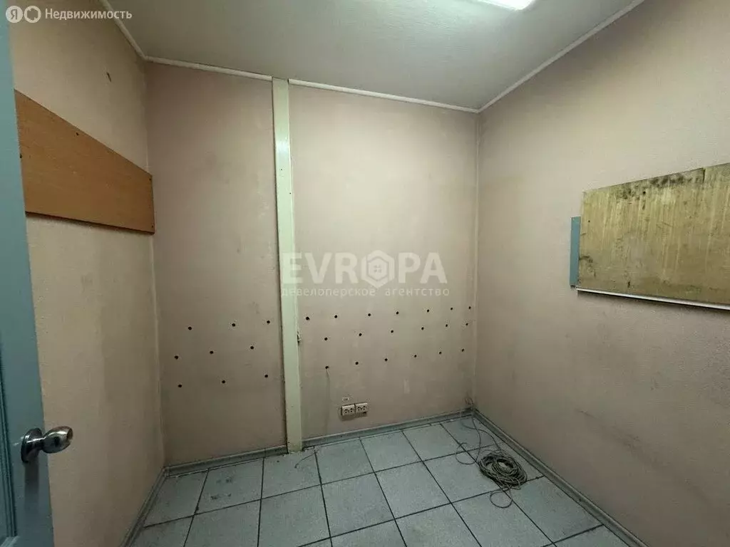 Помещение свободного назначения (800 м) - Фото 1