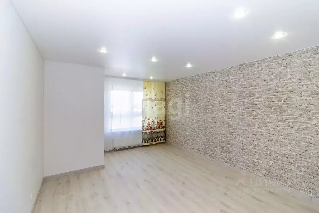 Студия Тюменская область, Тюменский муниципальный округ, д. Дербыши ... - Фото 1