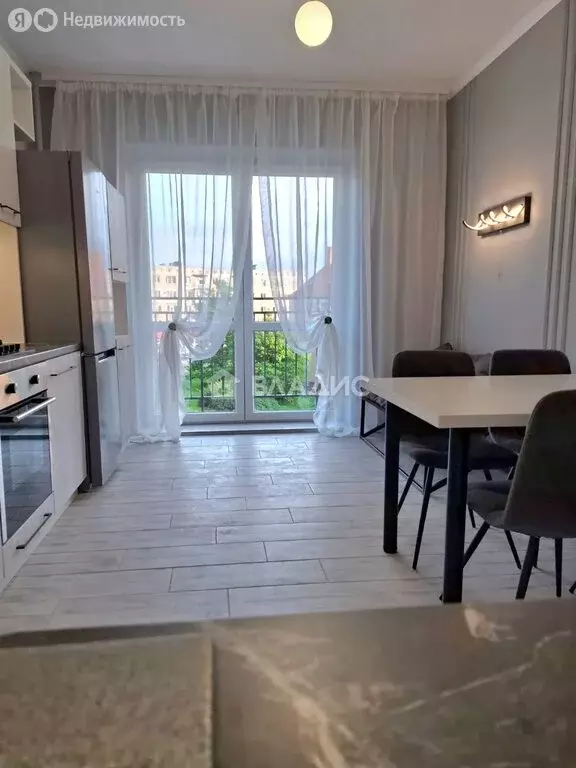 2-комнатная квартира: Калининград, Орудийная улица, 1А (71 м) - Фото 1