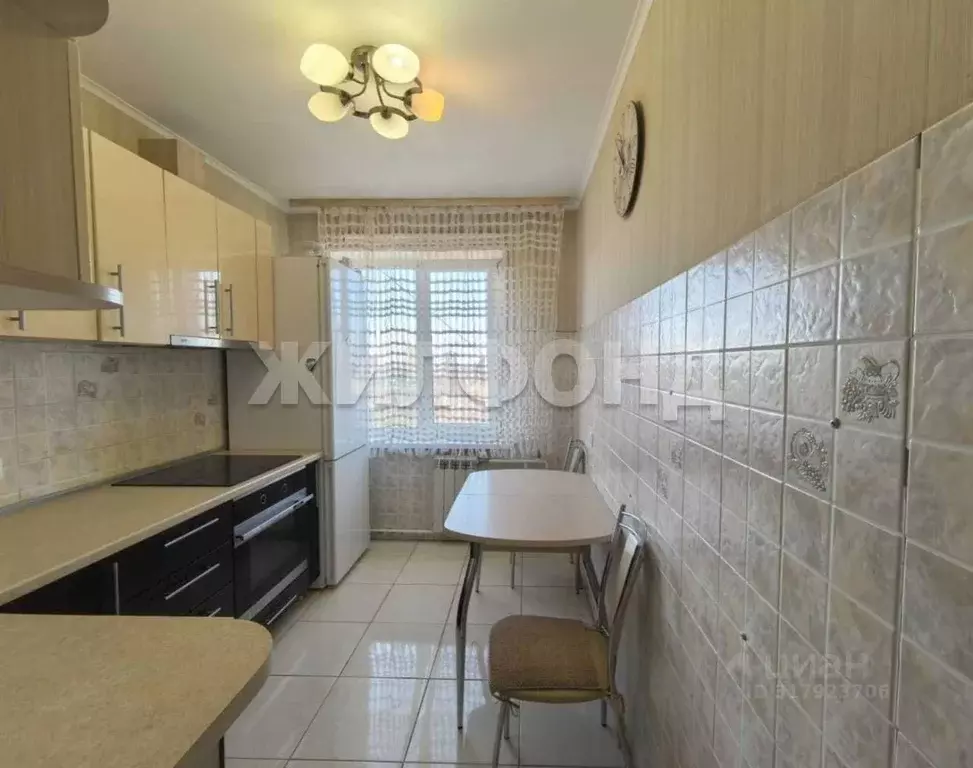 3-к кв. Новосибирская область, Новосибирск ул. Ватутина, 9/1 (63.4 м) - Фото 0