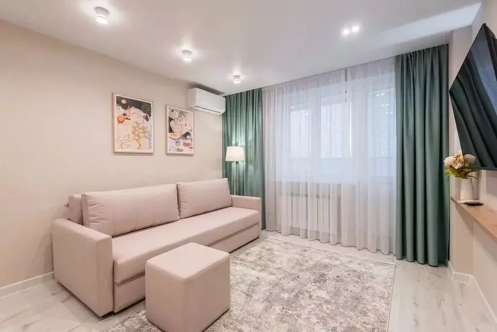 1-к кв. Татарстан, Казань ул. Оренбургский Тракт, 140Г (40.0 м) - Фото 1