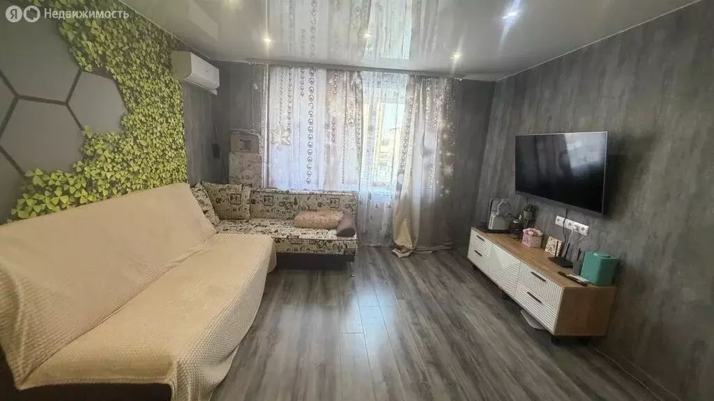 1-комнатная квартира: Ижевск, улица имени Вадима Сивкова, 90 (37 м) - Фото 1