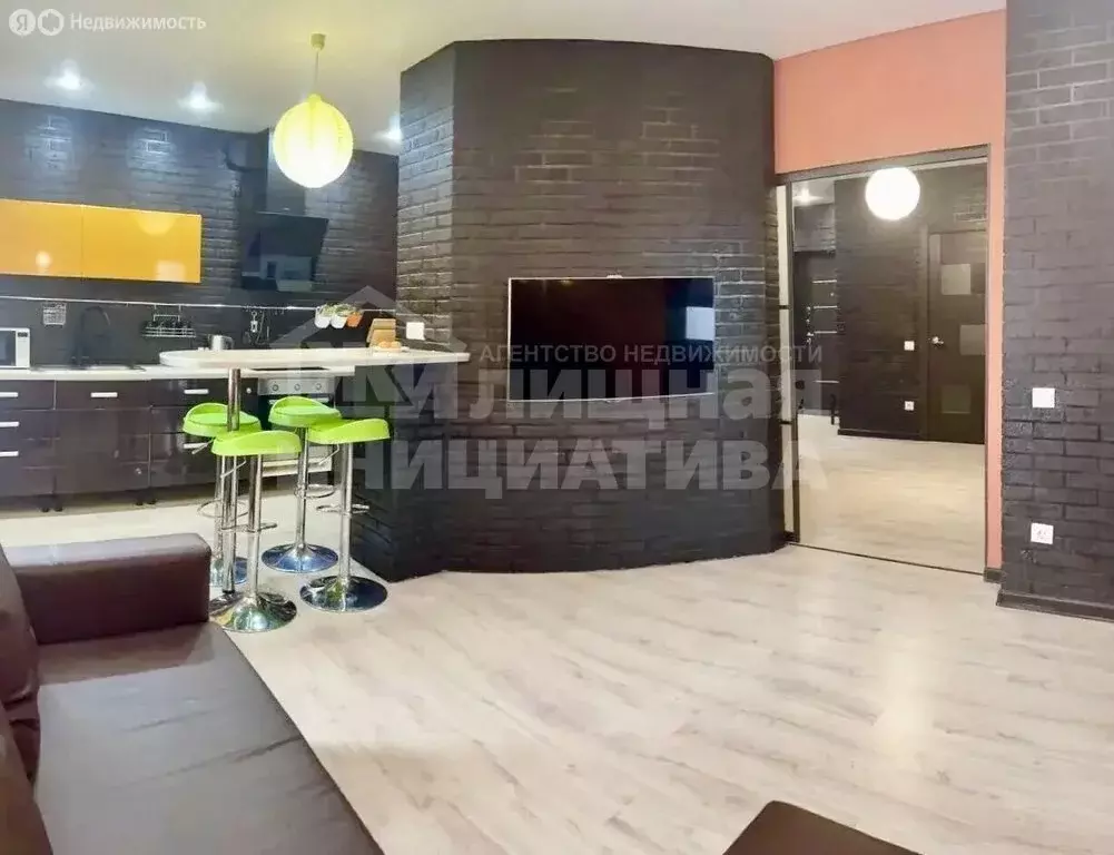 2-комнатная квартира: Уфа, Комсомольская улица, 15 (68.9 м) - Фото 1