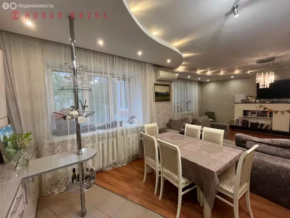 2-комнатная квартира: Самара, 5-я просека, 102 (75 м) - Фото 1