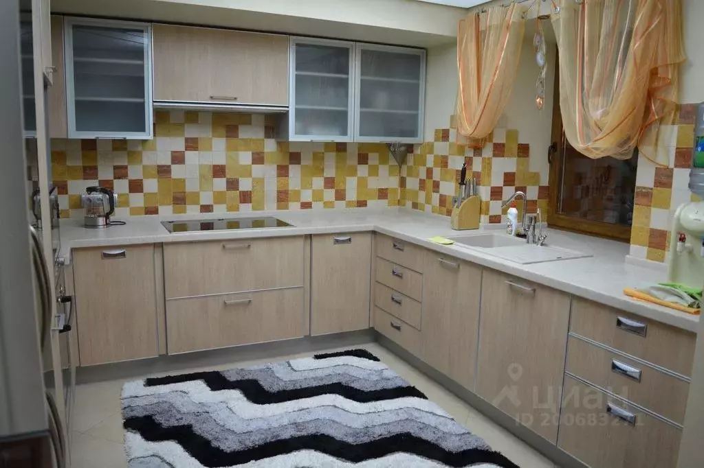 3-к кв. Астраханская область, Астрахань просп. Губернатора Анатолия ... - Фото 1