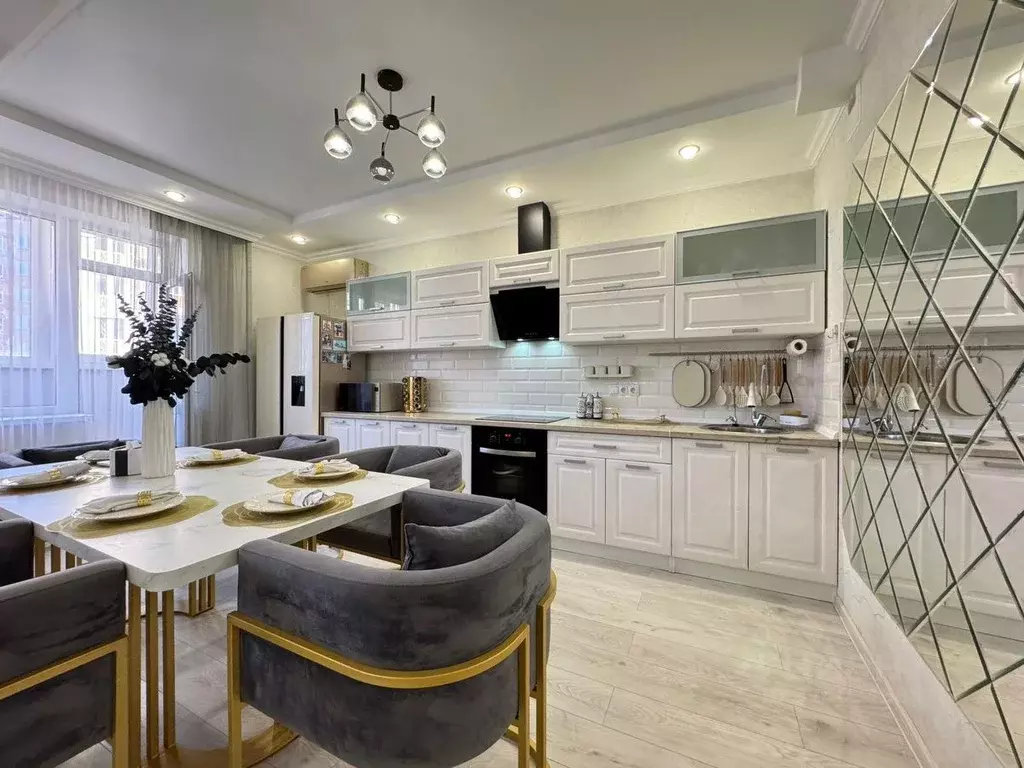 3-к кв. Краснодарский край, Краснодар ул. Домбайская, 55к2 (80.0 м) - Фото 0