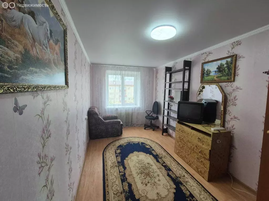 3-комнатная квартира: Туймазы, проспект Ленина, 1 (62 м) - Фото 1