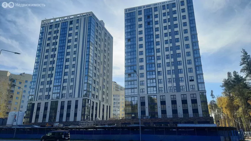 3-комнатная квартира: Верхняя Пышма, ЖК Дуэт (88.4 м) - Фото 1