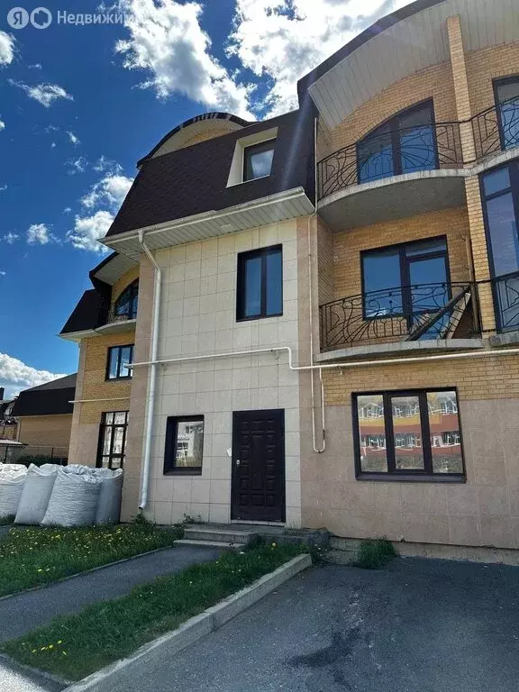Дом в Миасс, улица Высоцкого, 4 (265.8 м) - Фото 1