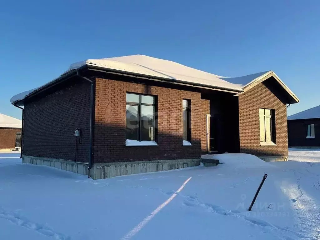 Дом в Брянская область, Брянский район, Отрадненское с/пос, с. ... - Фото 1