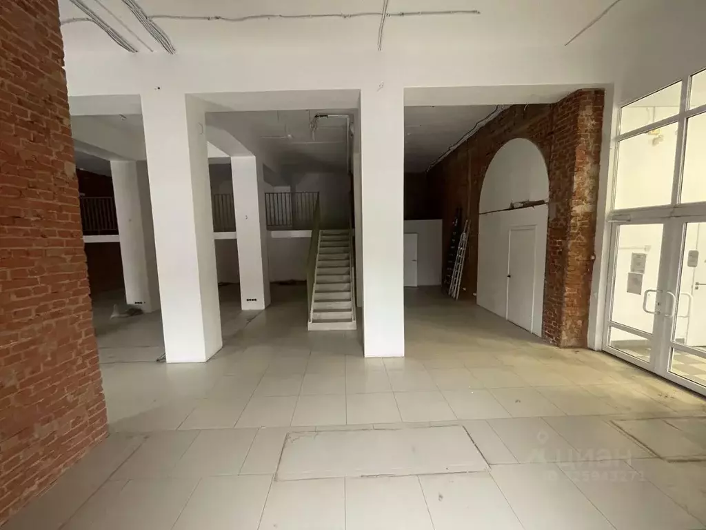 Торговая площадь в Омская область, Омск просп. Мира, 56 (217 м) - Фото 2