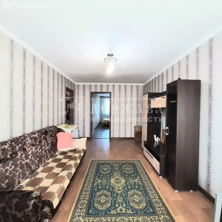 2-комнатная квартира: Ленинск-Кузнецкий, улица Зварыгина, 8 (43.9 м) - Фото 2