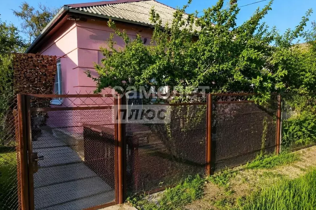 Дом в Краснодарский край, Приморско-Ахтарск ул. Бахчиванджи, 31 (61 м) - Фото 1