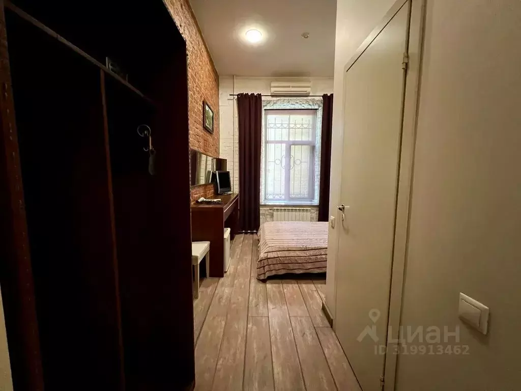 Комната Санкт-Петербург 2-я Васильевского острова линия, 31 - Фото 2