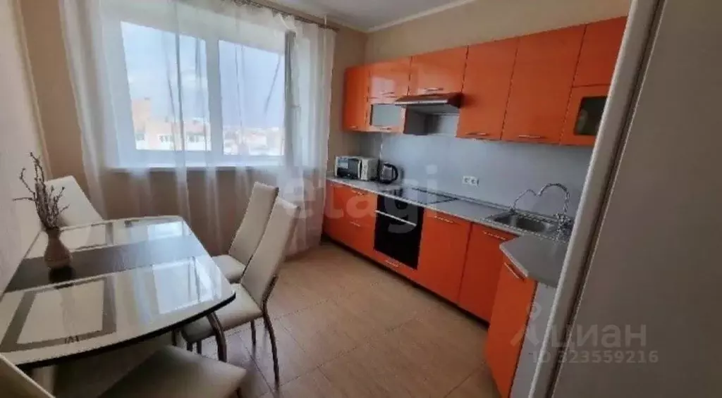 2-к кв. Тюменская область, Тюмень ул. Прокопия Артамонова, 8 (57.4 м) - Фото 2