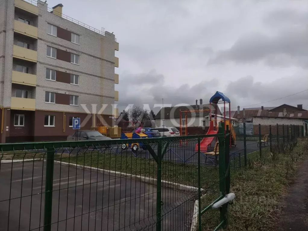 3-к кв. Орловская область, Орел ул. Чапаева, 32 (81.3 м) - Фото 1