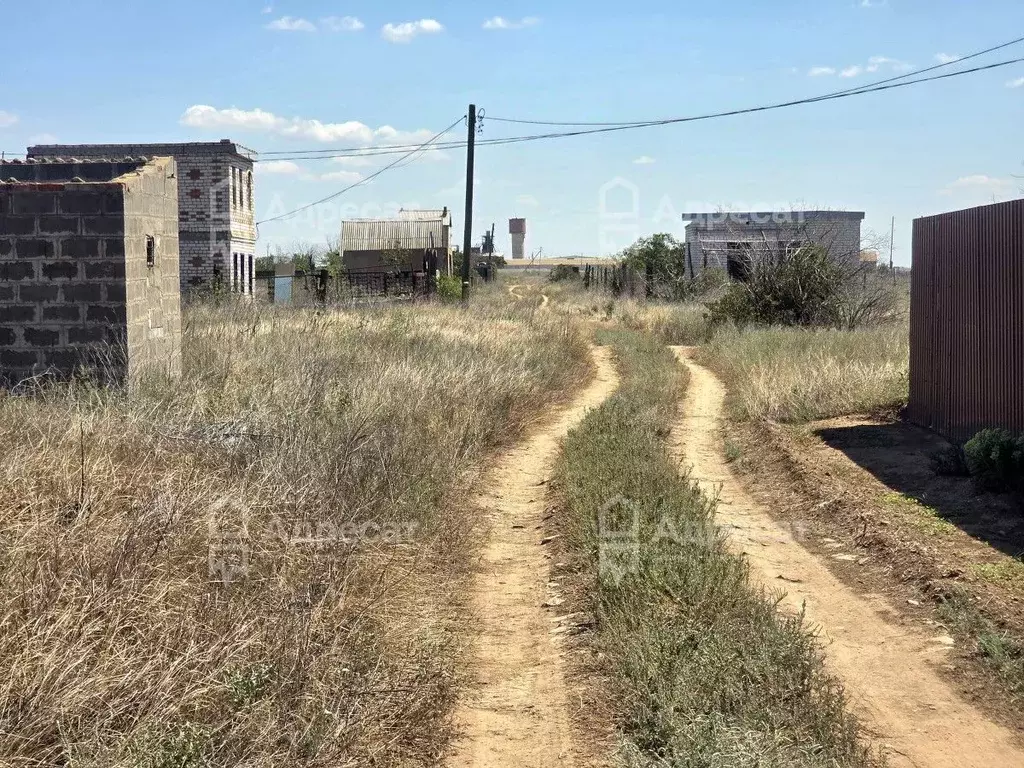 Участок в Волгоградская область, Среднеахтубинский район, Красное ... - Фото 1