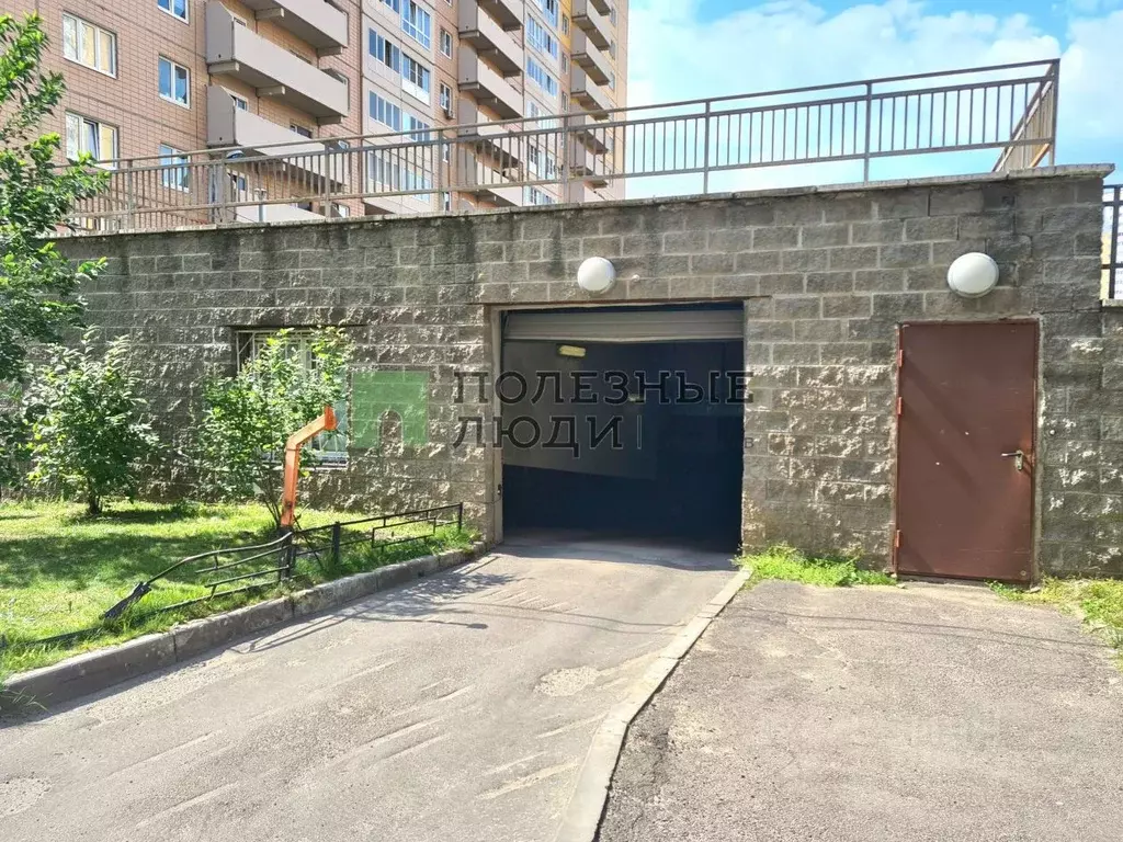 Гараж в Санкт-Петербург Парашютная ул., 56к5 (10 м) - Фото 1