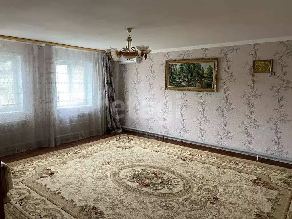 Дом в Астраханская область, Камызякский район, с. Бирючек Набережная ... - Фото 1