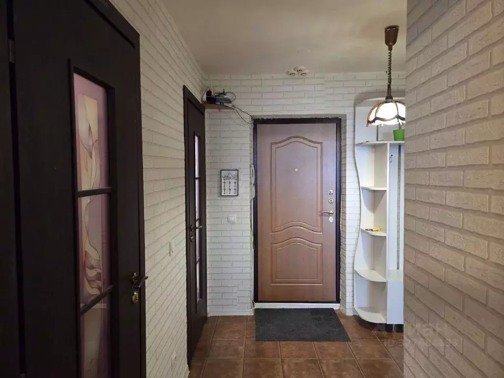 1-к кв. Свердловская область, Екатеринбург пер. Базовый, 50 (49.0 м) - Фото 2