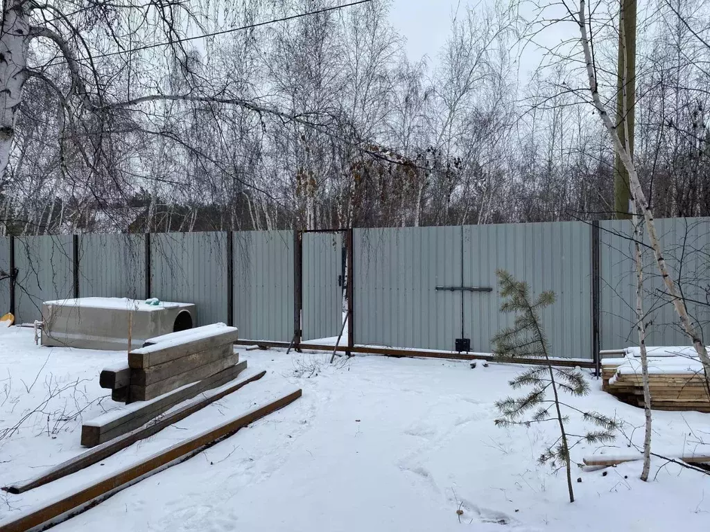 Участок в Саха (Якутия), Якутск городской округ, с. Владимировка ул. ... - Фото 1