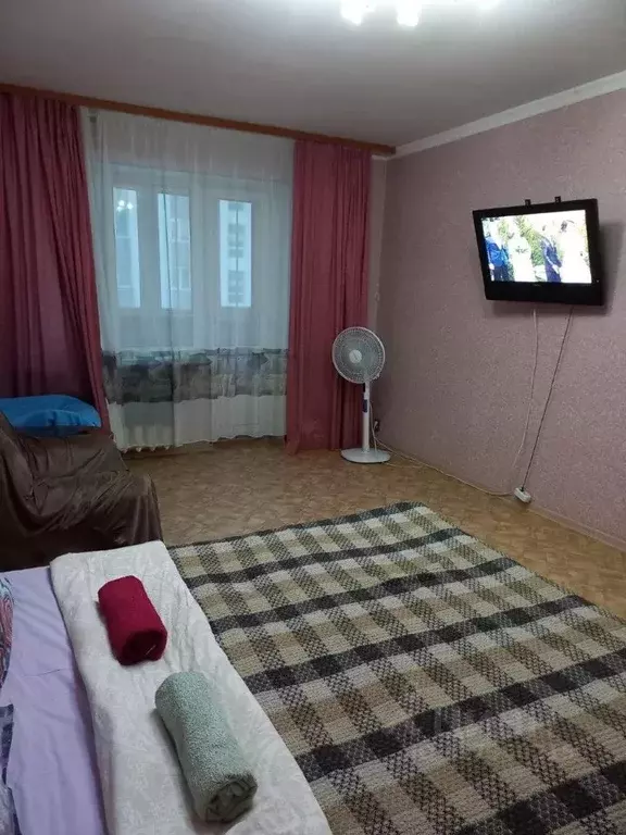 1-к кв. Сахалинская область, Южно-Сахалинск ул. Есенина, 12А (35.0 м) - Фото 1