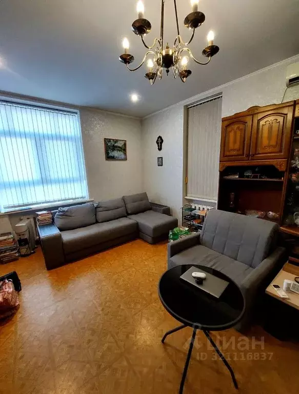 3-к кв. Саратовская область, Саратов ул. Большая Казачья, 43 (79.7 м) - Фото 0