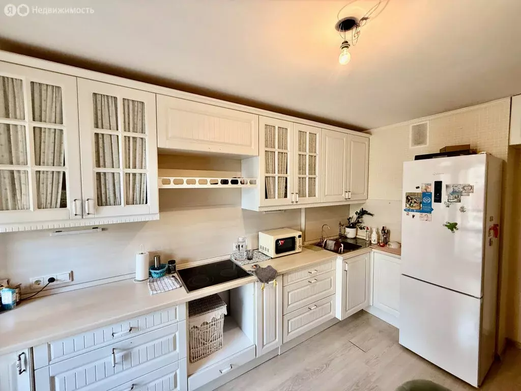 2-комнатная квартира: Екатеринбург, улица Краснолесья, 97 (61.9 м) - Фото 2