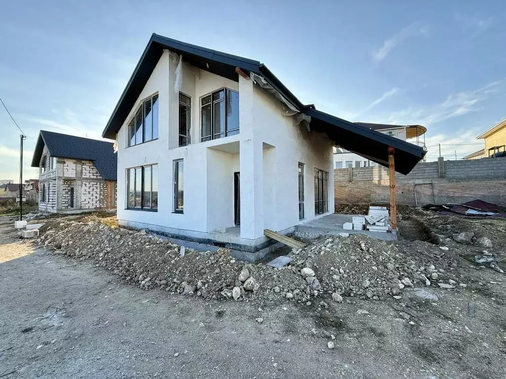 Дом в Севастополь Подводник ПКИЗ, ул. Ромашковая, 47 (226 м) - Фото 1