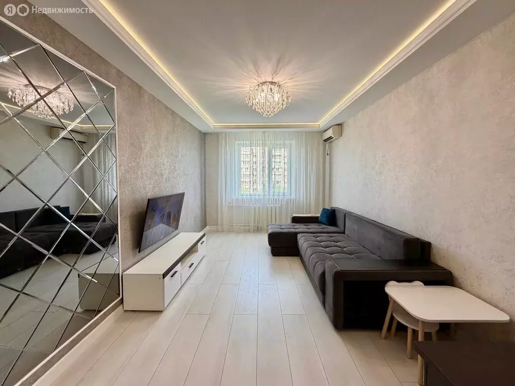 5-комнатная квартира: Симферополь, Балаклавская улица, 79 (96 м) - Фото 1