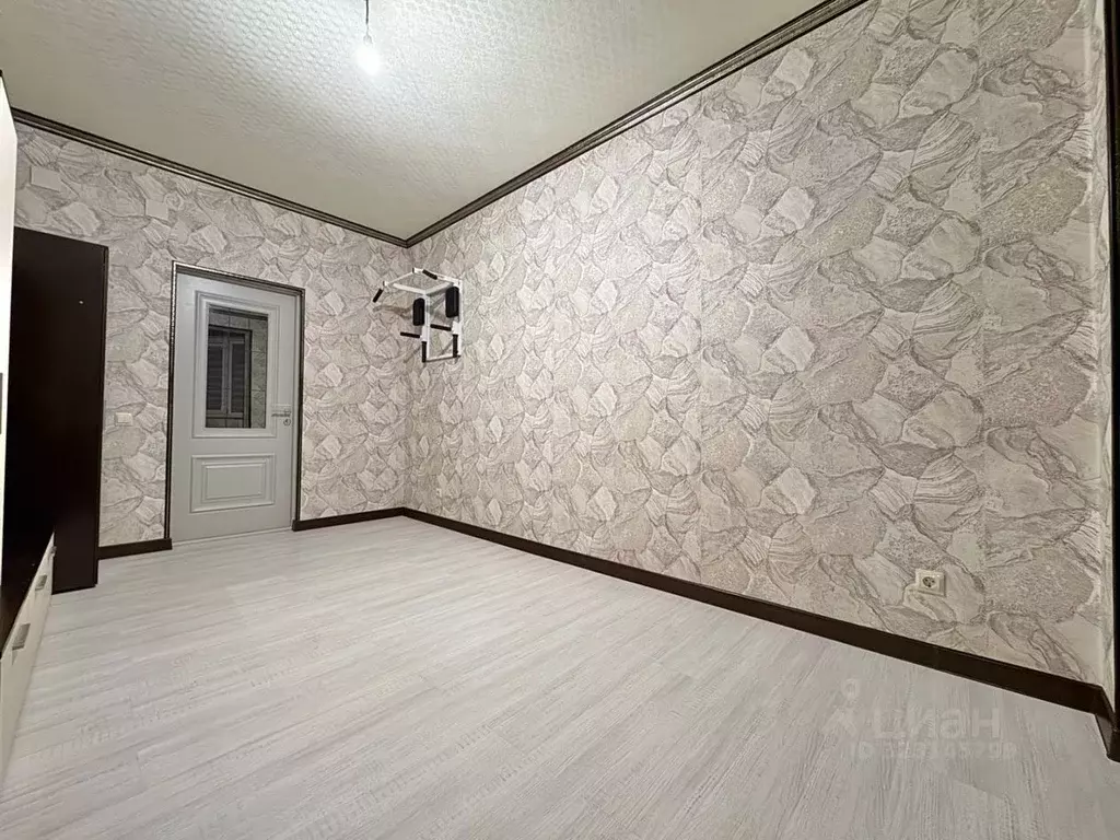 2-к кв. Кабардино-Балкария, Нальчик ул. Толстого (83.0 м) - Фото 2