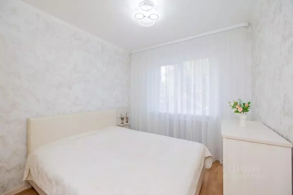 3-к кв. Оренбургская область, Оренбург ул. Чкалова, 62 (63.8 м) - Фото 1