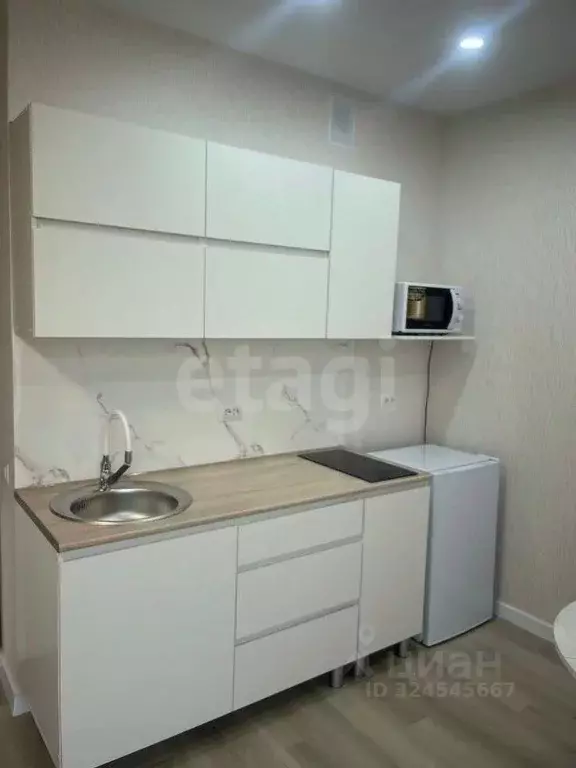 Студия Тюменская область, Тюмень ул. Краснооктябрьская, 16 (23.4 м) - Фото 1