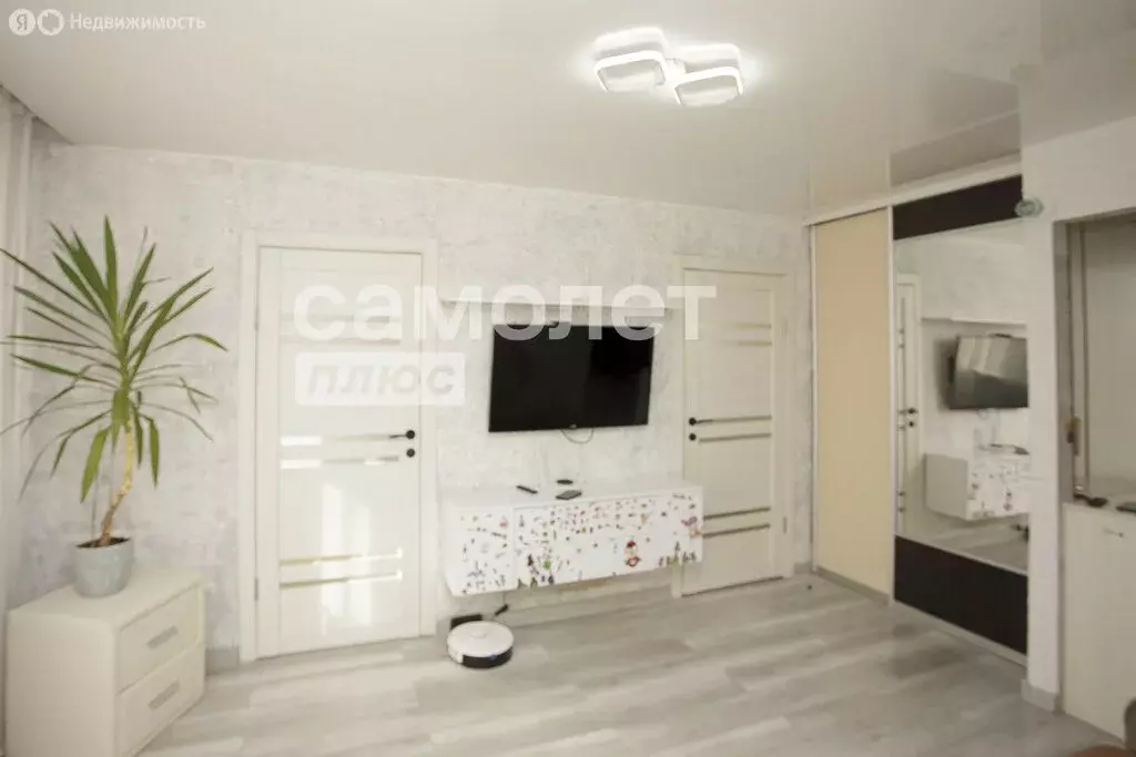 3-комнатная квартира: Кемерово, Красная улица, 10 (46.9 м) - Фото 1