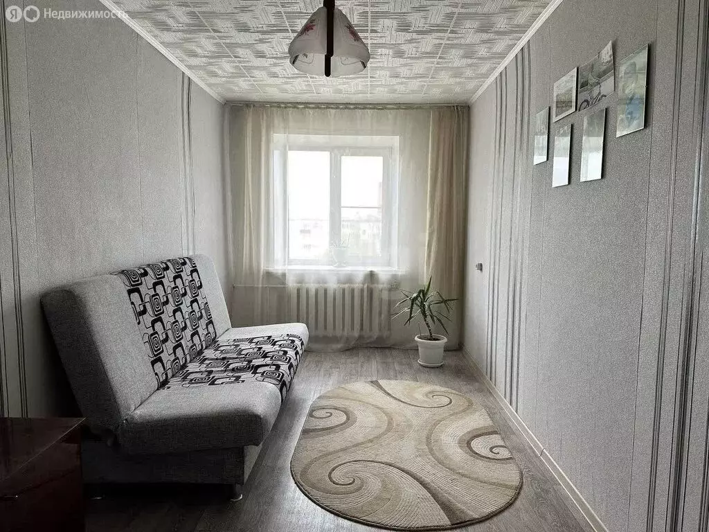 3-комнатная квартира: Курган, улица Куйбышева, 108 (55.6 м) - Фото 1
