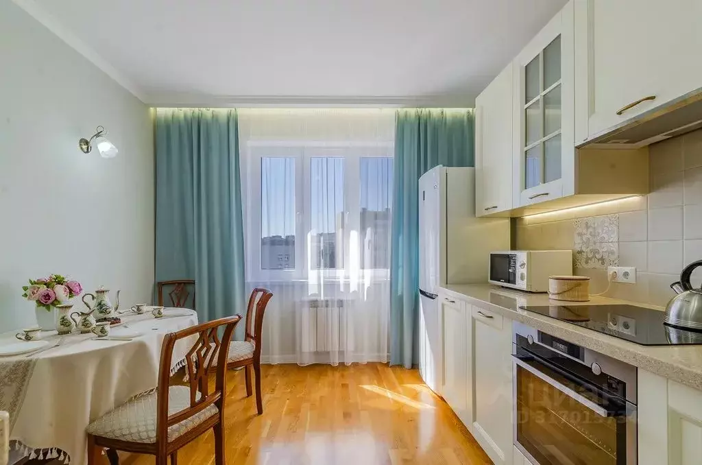 2-к кв. Чувашия, Чебоксары ул. Пирогова, 2к2 (69.0 м) - Фото 0