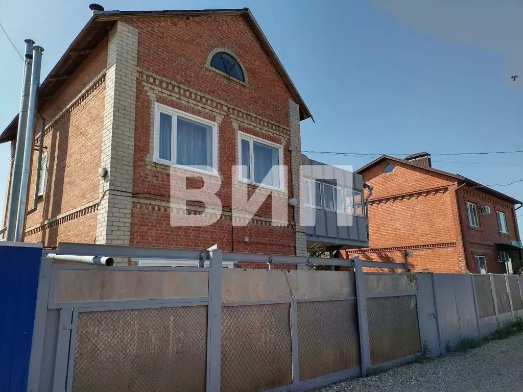 Дом в Краснодарский край, Армавир ул. Каспарова (100 м) - Фото 1