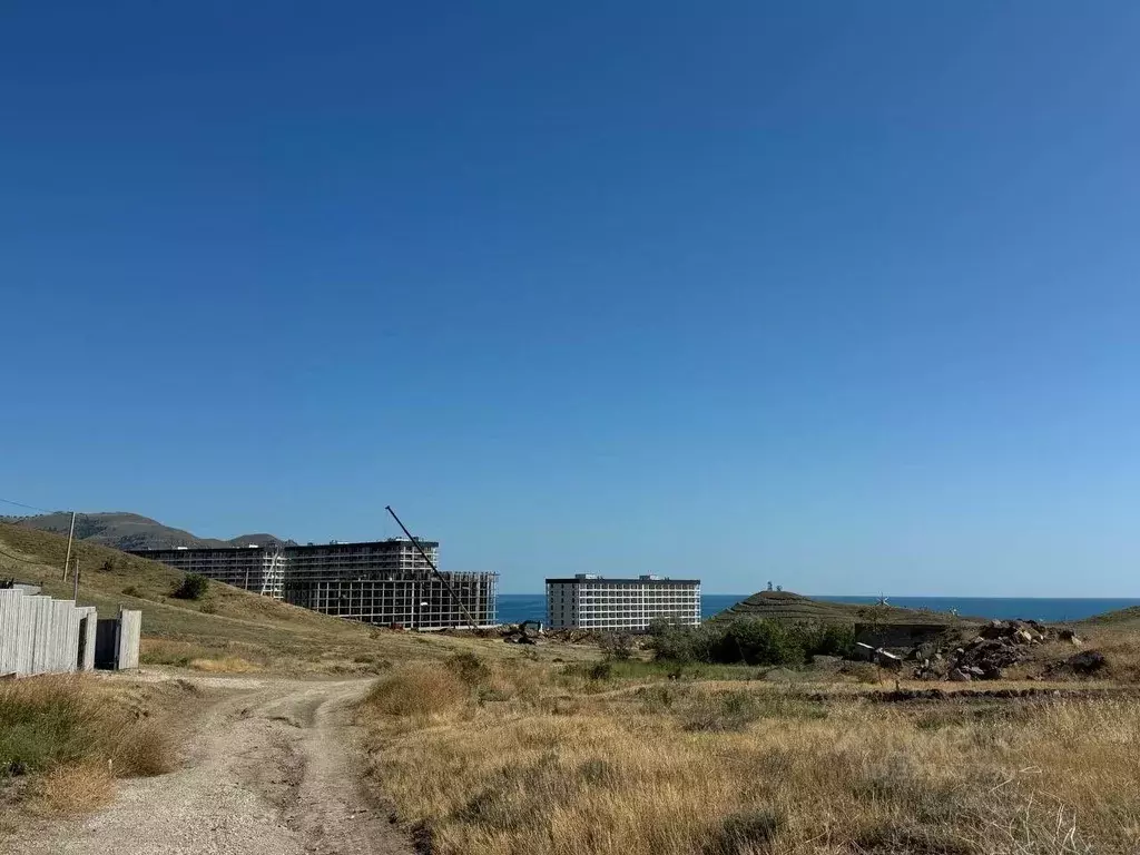 Участок в Крым, Судак муниципальный округ, с. Миндальное  (6.0 сот.) - Фото 1