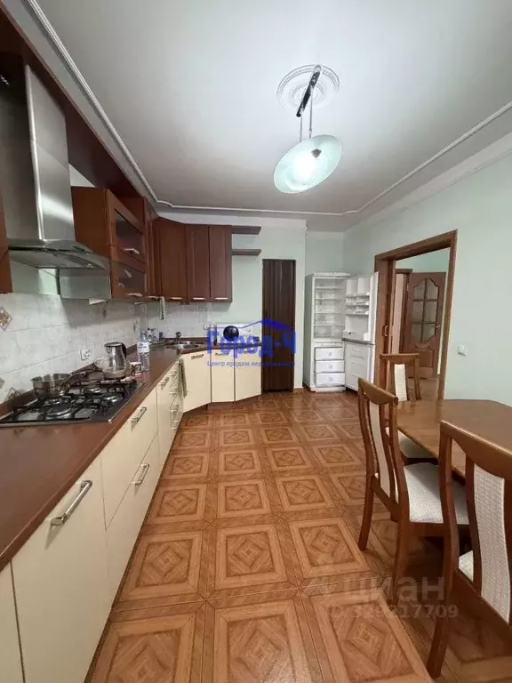 3-к кв. Чувашия, Чебоксары ул. Ардалиона Игнатьева, 11 (125.0 м) - Фото 1