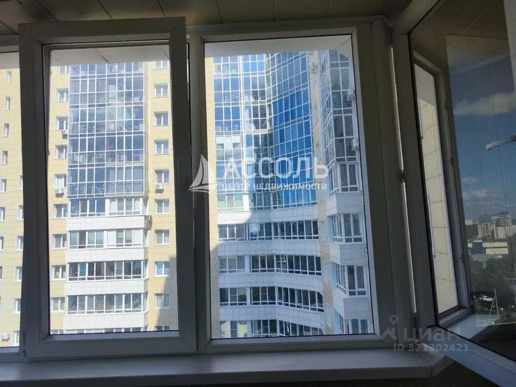 2-к кв. Омская область, Омск Учебная ул., 20 (55.0 м) - Фото 2