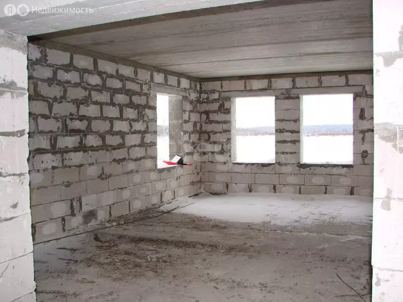 Дом в село Подгорное, Центральная улица (100 м) - Фото 1